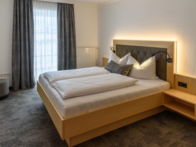 Hochwertiges und gemütliches Doppelbett